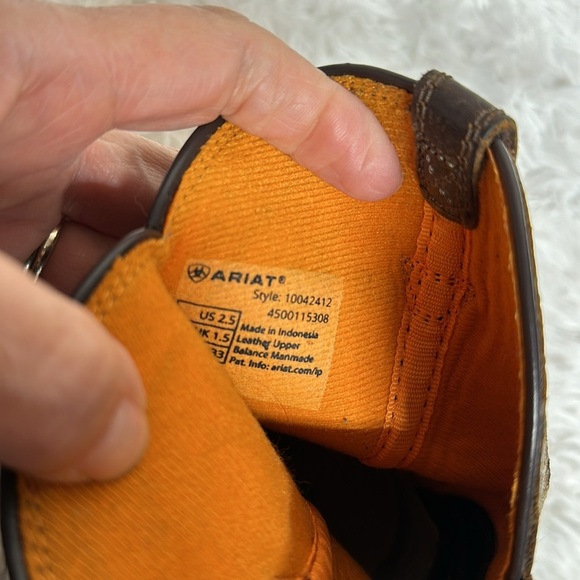 Ariat Western Boots with Wiggle Room - Picture 5 of 9